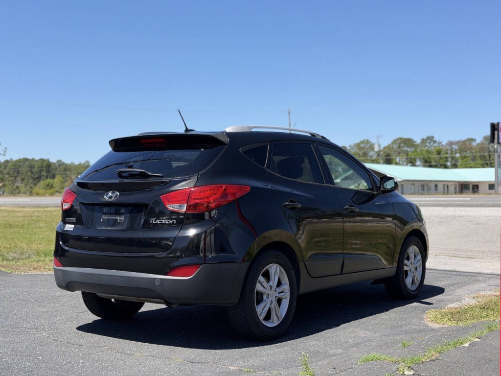 2013 Hyundai Tucson Image 4