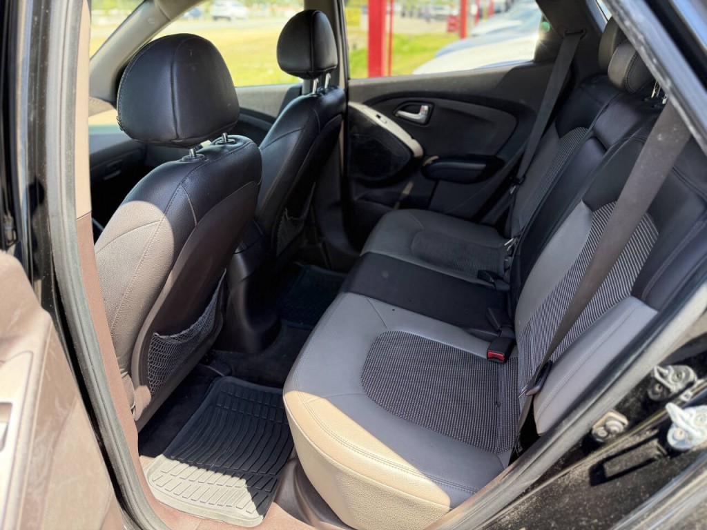 2013 Hyundai Tucson Image 10