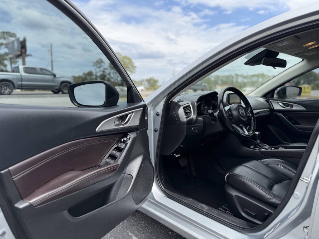 2018 Mazda Mazda3 Image 7