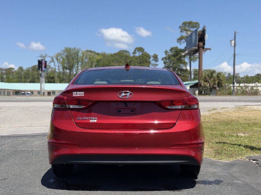 2017 Hyundai Elantra Image 5