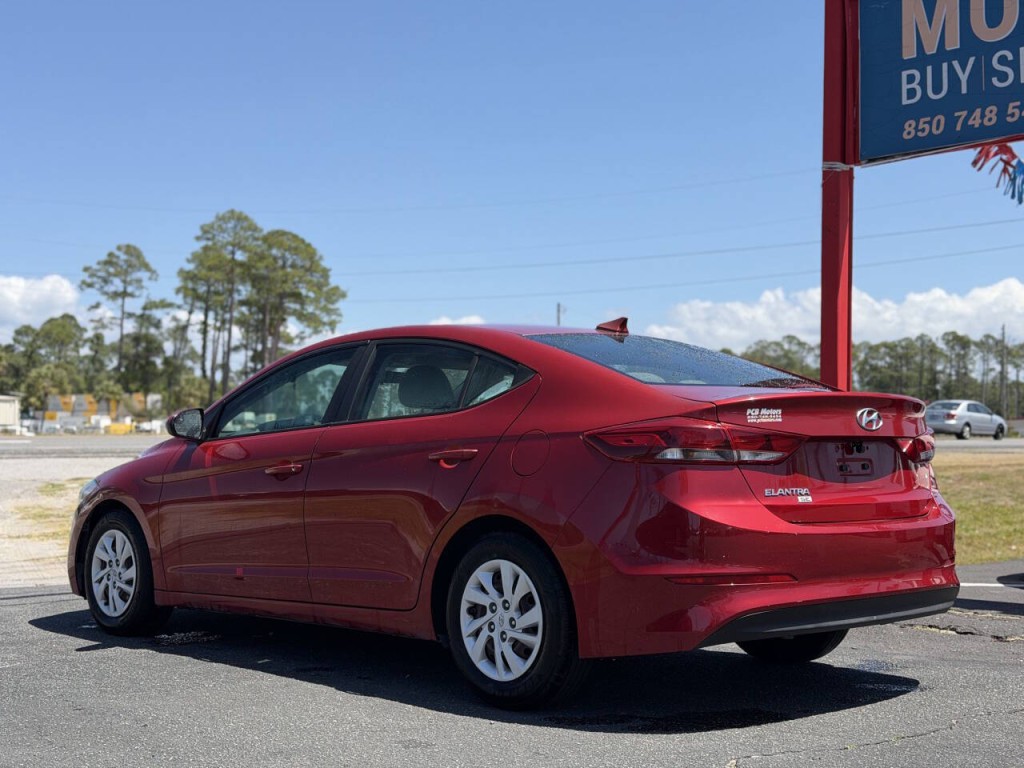 2017 Hyundai Elantra Image 6