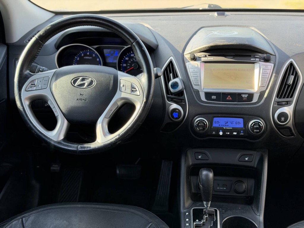 2013 Hyundai Tucson Image 11