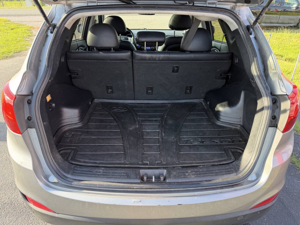2013 Hyundai Tucson Image 17