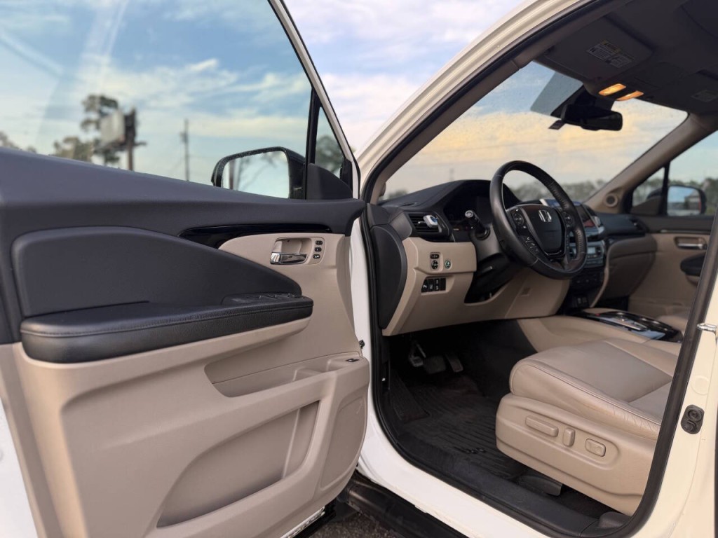 2016 Honda Pilot Image 9