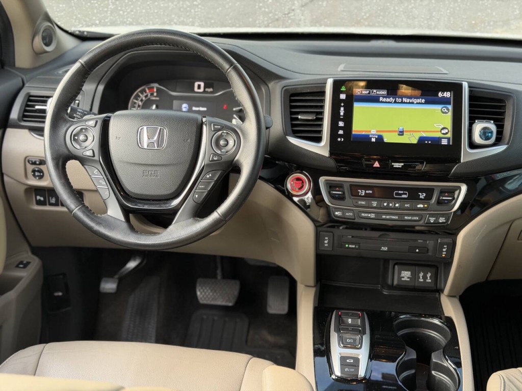 2016 Honda Pilot Image 16