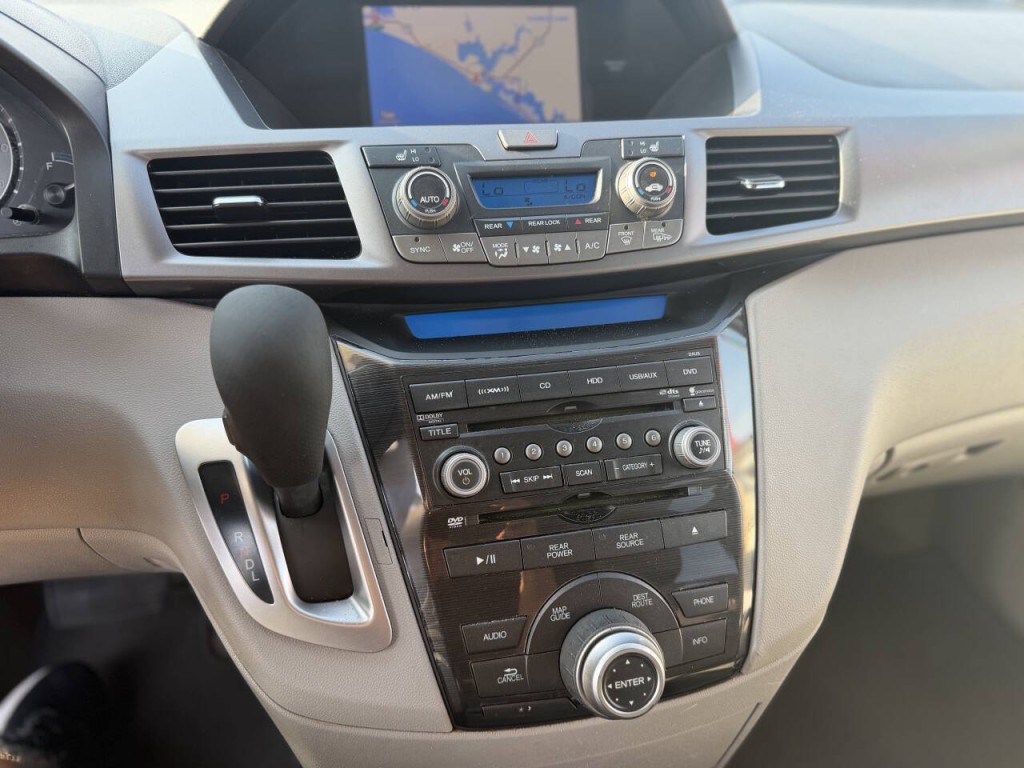 2012 Honda Odyssey Image 15