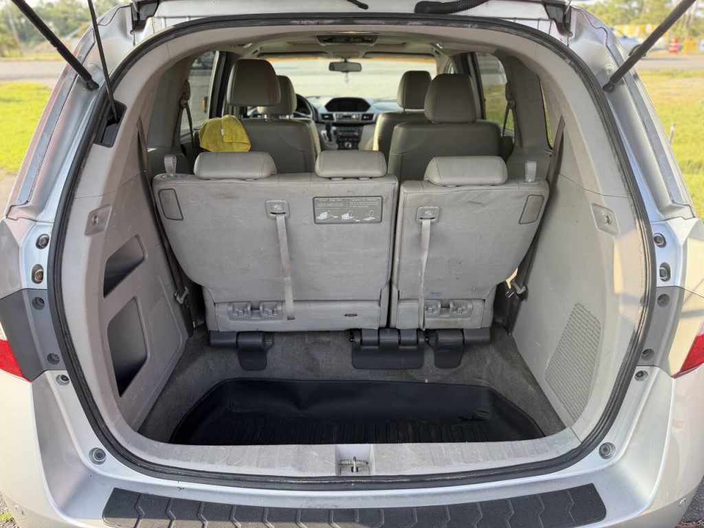 2012 Honda Odyssey Image 17