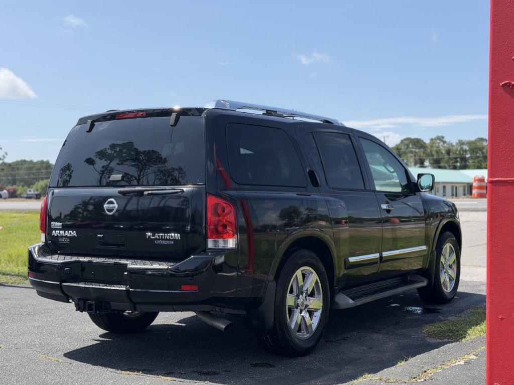 2014 Nissan Armada Image 4