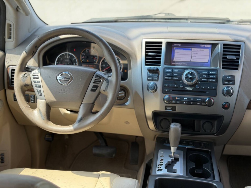 2014 Nissan Armada Image 11