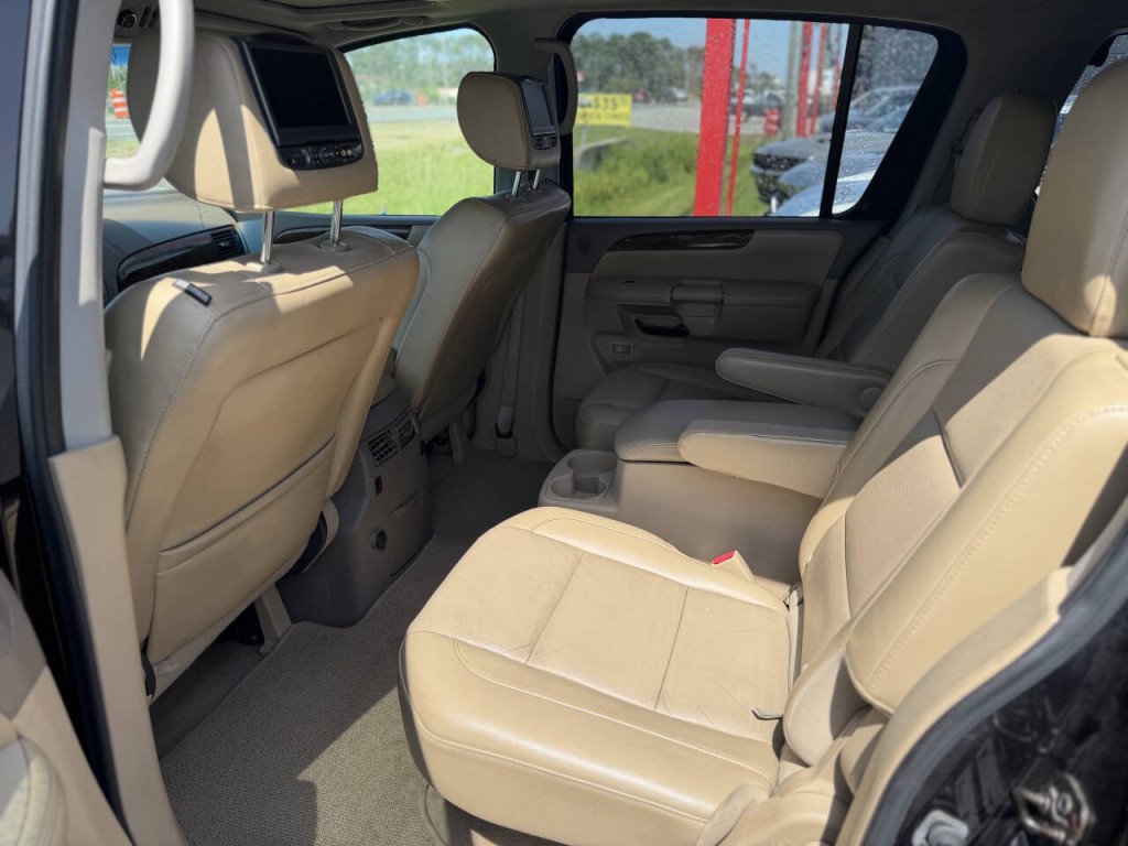 2014 Nissan Armada Image 12
