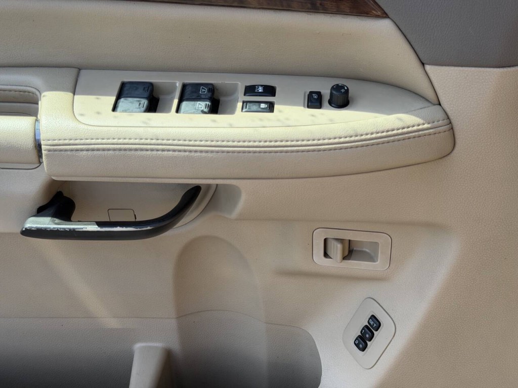 2014 Nissan Armada Image 18