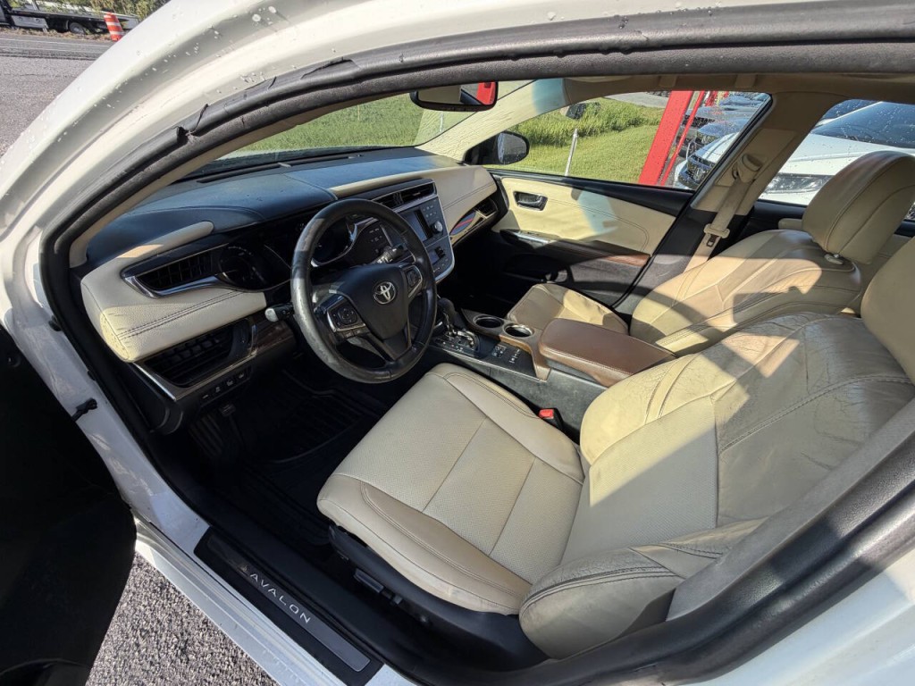 2013 Toyota Avalon Image 7