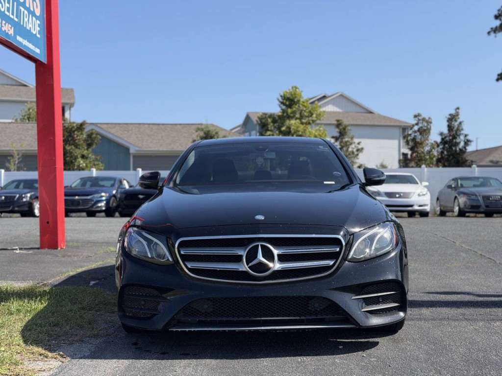 2017 Mercedes-Benz E-Class Image 2