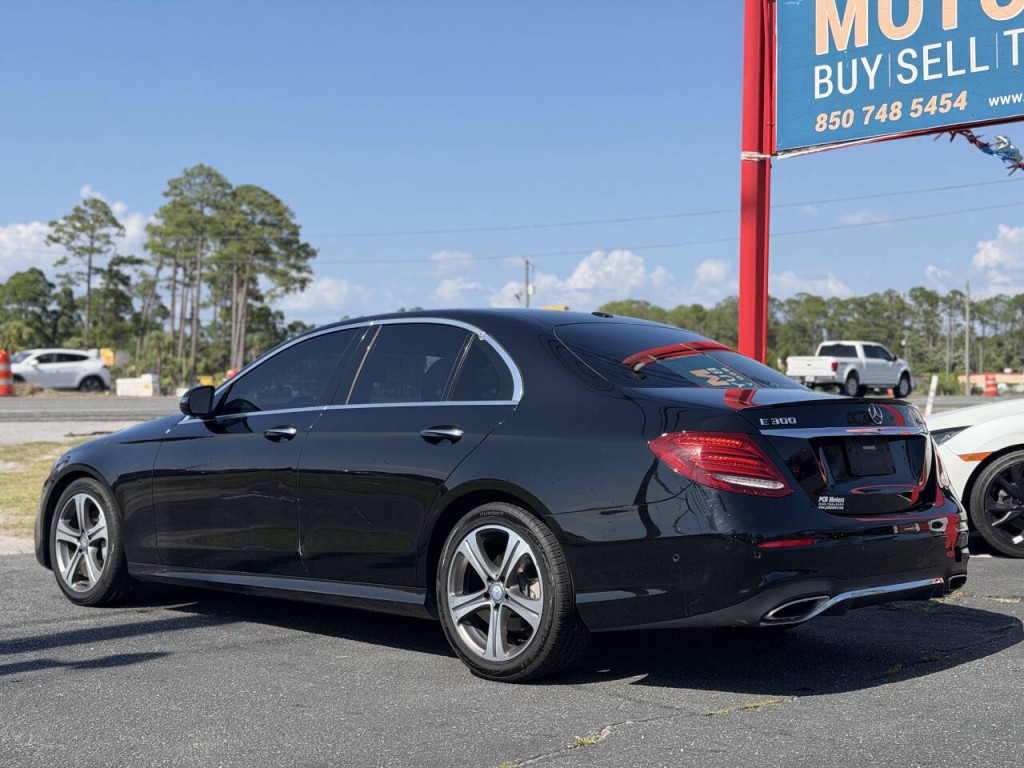 2017 Mercedes-Benz E-Class Image 4