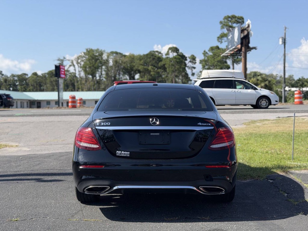 2017 Mercedes-Benz E-Class Image 5