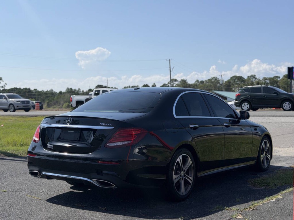 2017 Mercedes-Benz E-Class Image 6