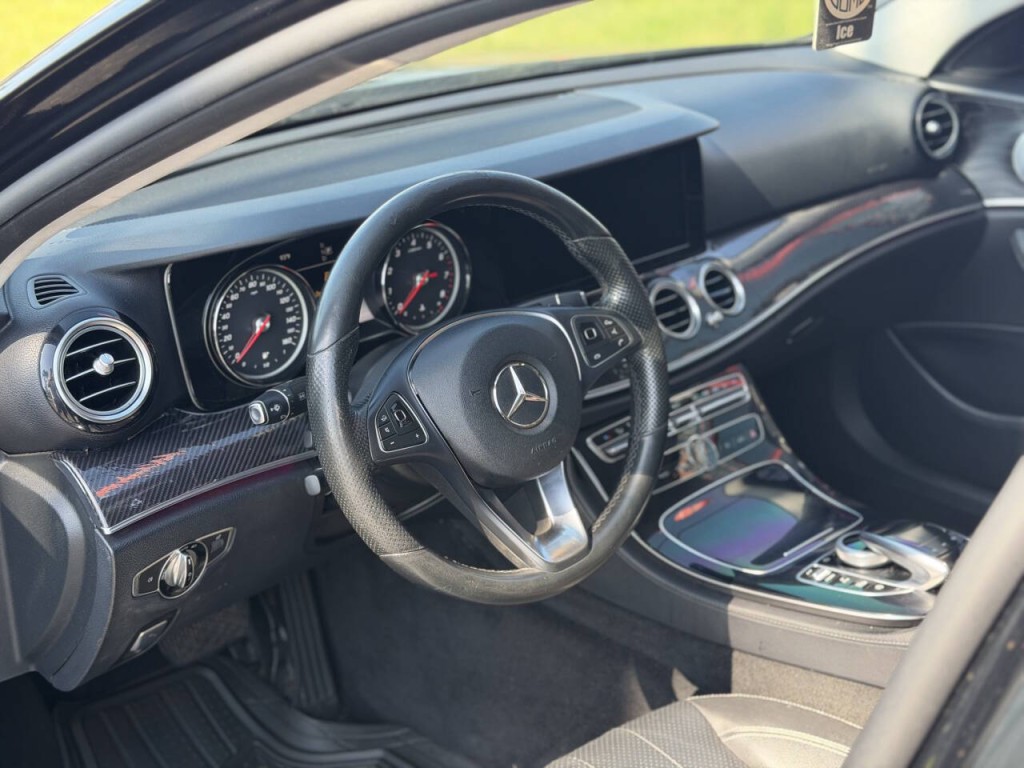 2017 Mercedes-Benz E-Class Image 8