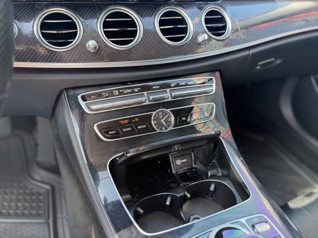 2017 Mercedes-Benz E-Class Image 15