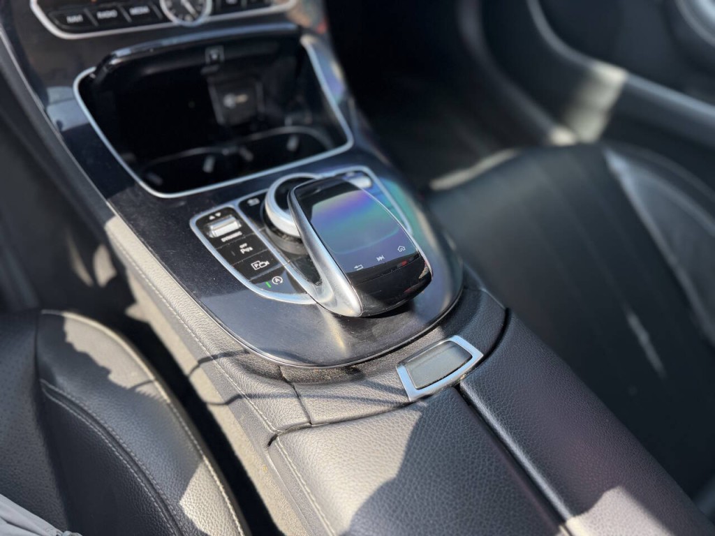 2017 Mercedes-Benz E-Class Image 16