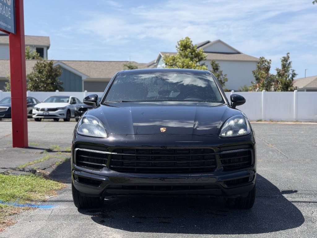 2019 Porsche Cayenne Image 2