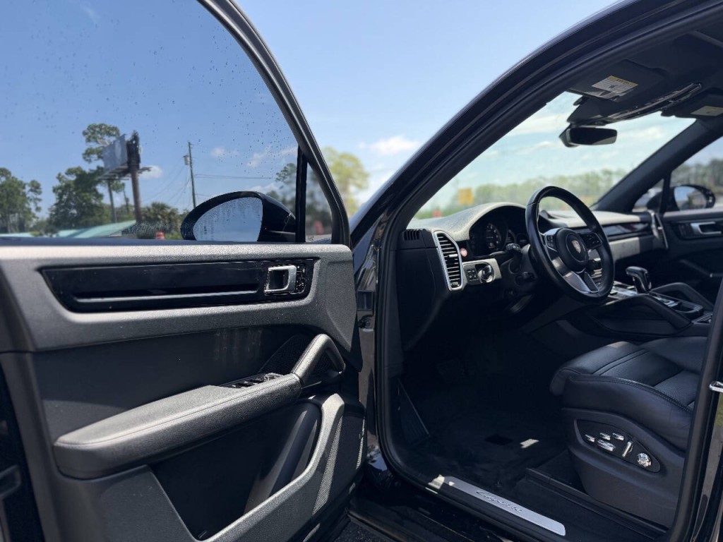 2019 Porsche Cayenne Image 7