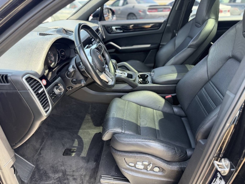 2019 Porsche Cayenne Image 9