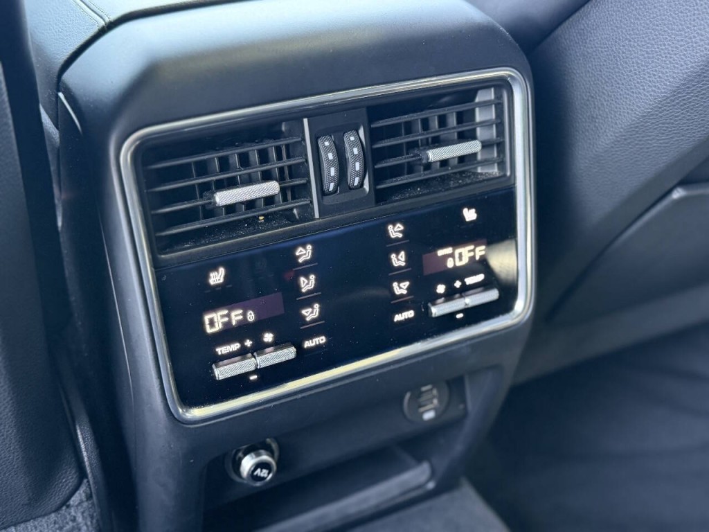 2019 Porsche Cayenne Image 12