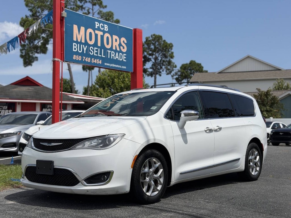 2018 Chrysler Pacifica Image 1