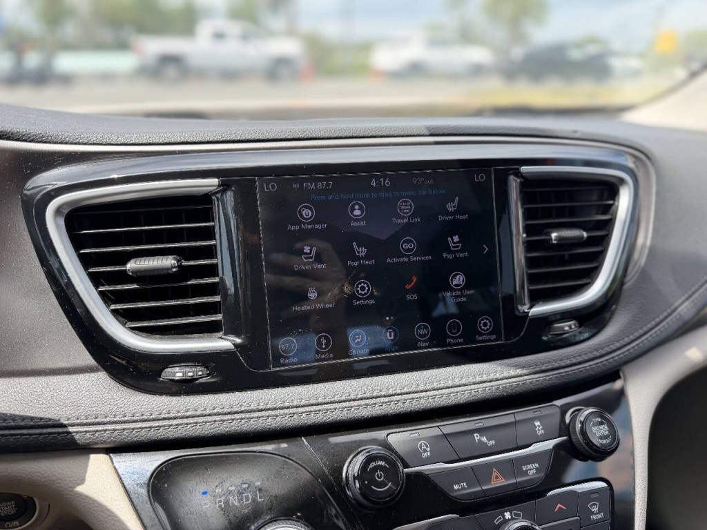 2018 Chrysler Pacifica Image 14