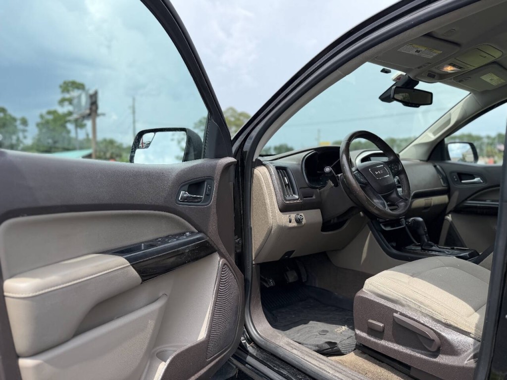 2016 GMC Canyon Image 9