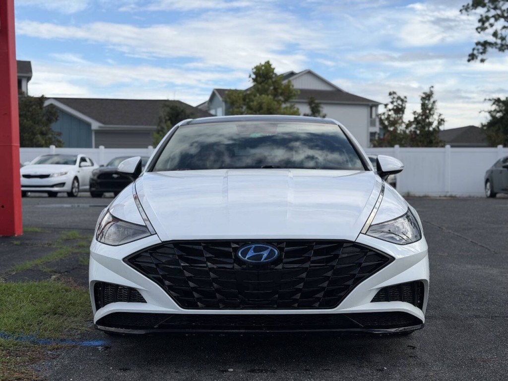 2020 Hyundai Sonata Image 2