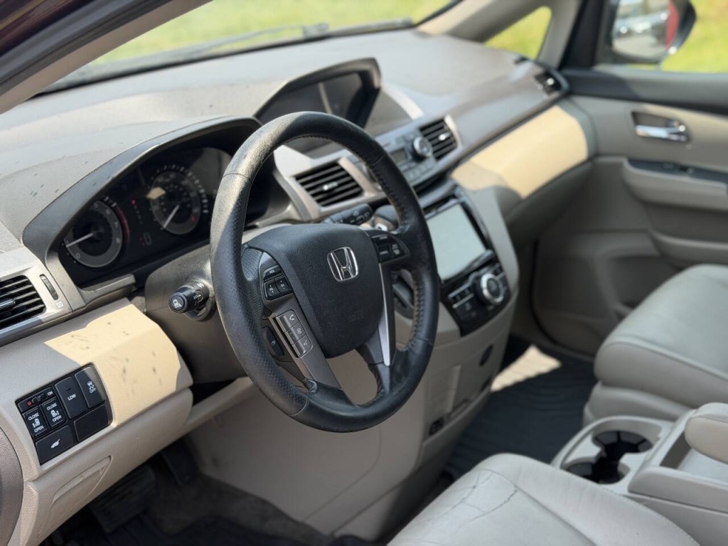 2014 Honda Odyssey Image 8