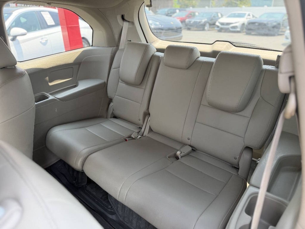 2014 Honda Odyssey Image 12