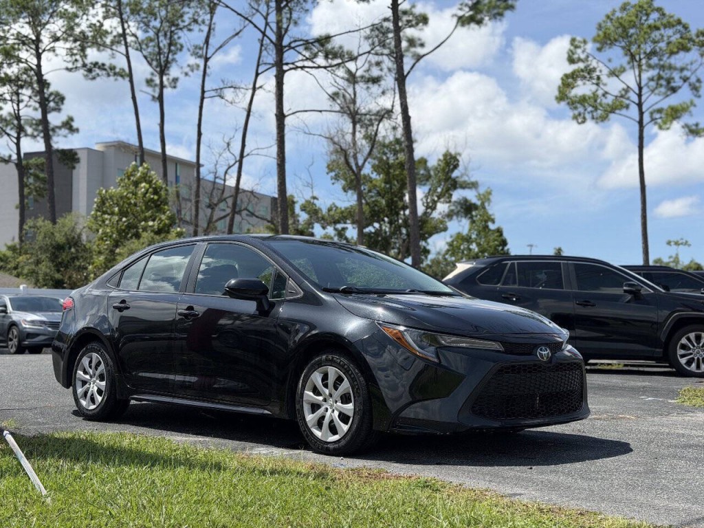 2021 Toyota Corolla Image 3