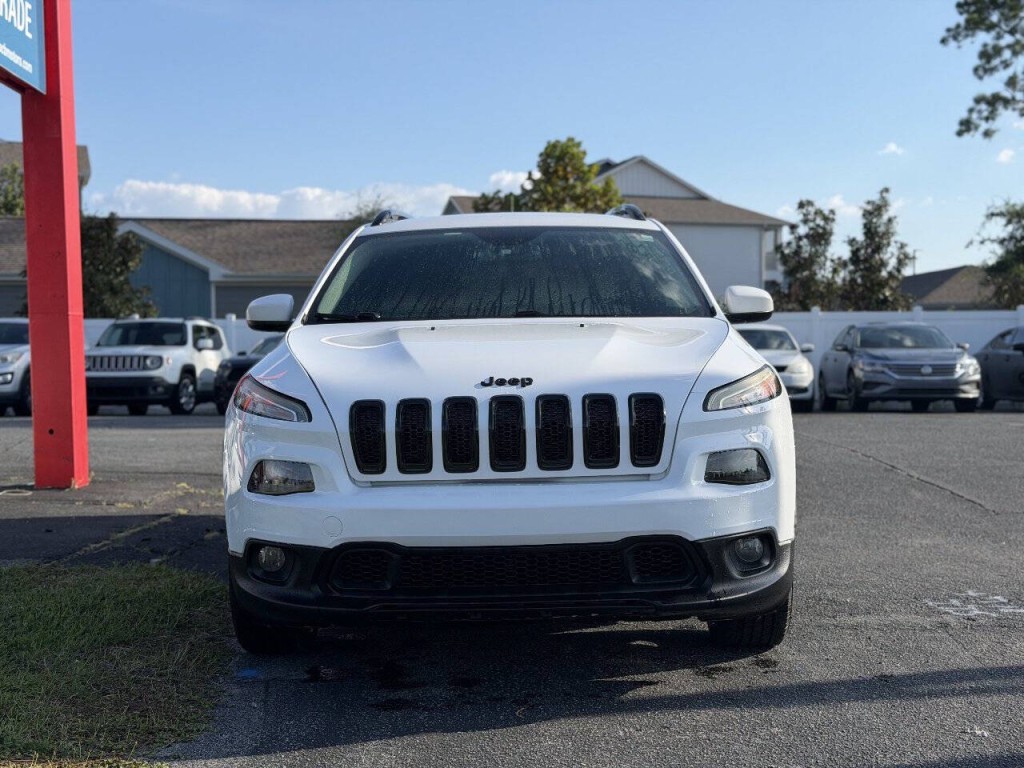 2018 Jeep Cherokee Image 2