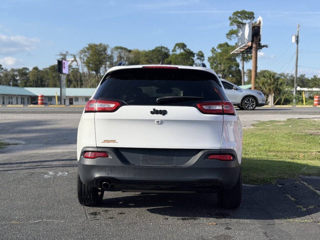 2018 Jeep Cherokee Image 5