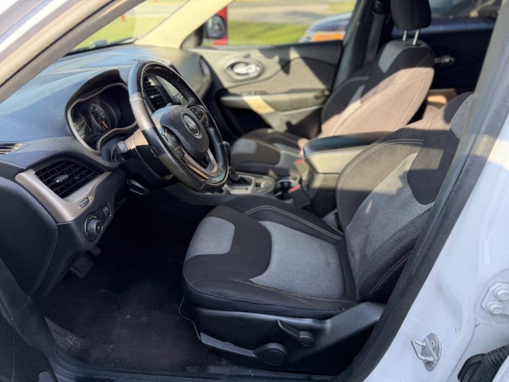 2018 Jeep Cherokee Image 9