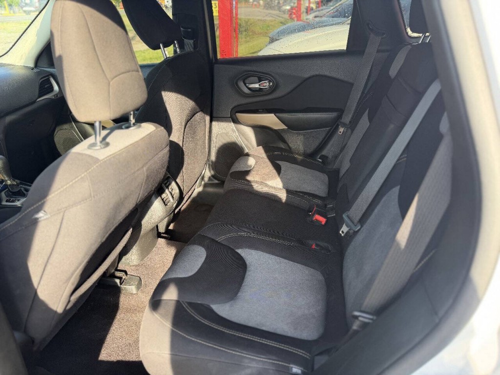 2018 Jeep Cherokee Image 10