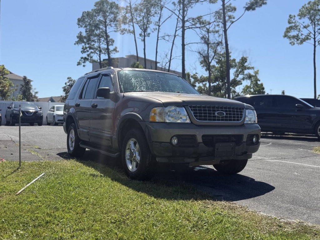2003 Ford Explorer Image 3