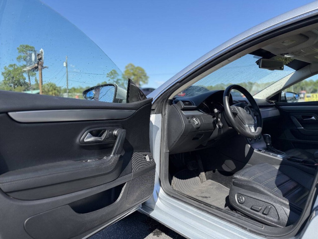 2013 Volkswagen CC Image 9