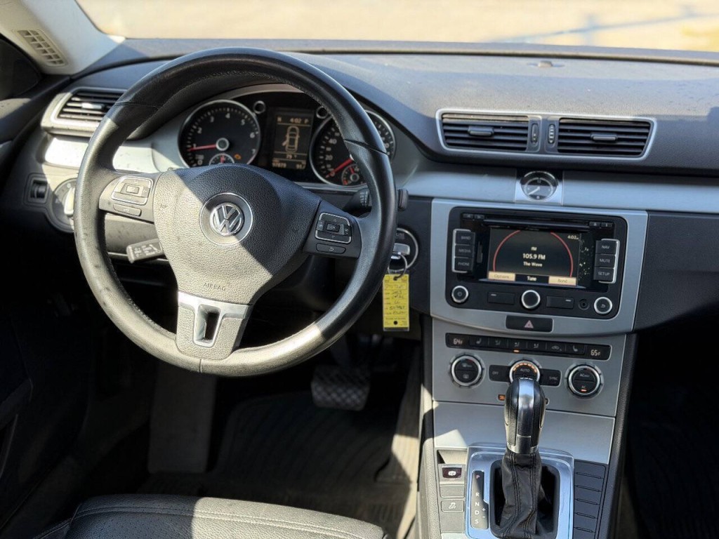 2013 Volkswagen CC Image 16