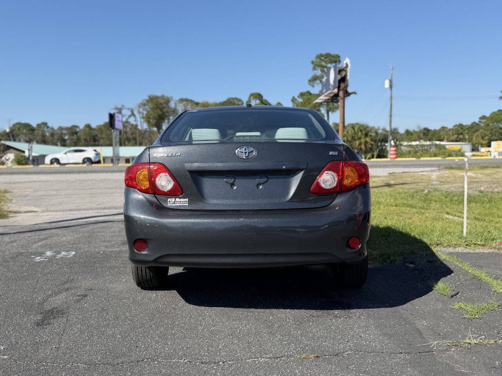 2010 Toyota Corolla Image 5