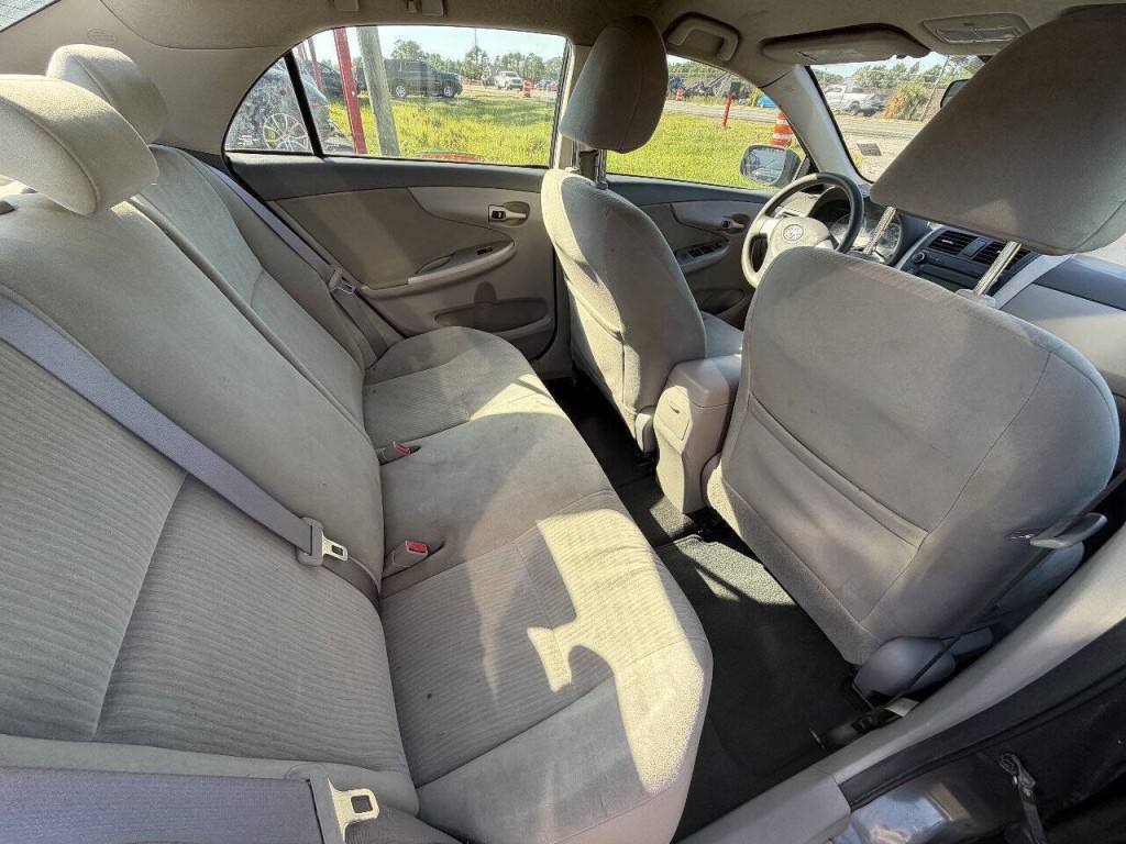 2010 Toyota Corolla Image 8