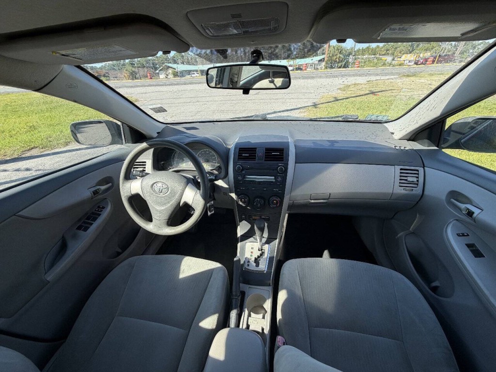 2010 Toyota Corolla Image 9