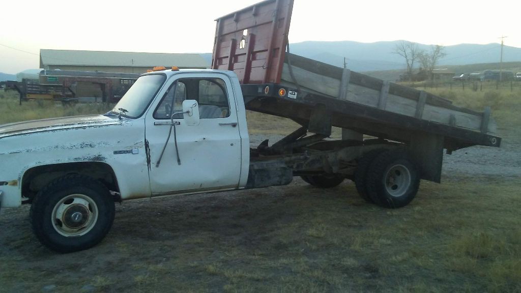 1982 GMC C/K 3500 Image 1