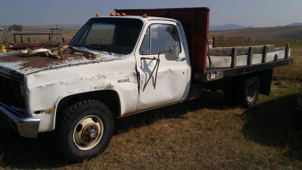 1982 GMC C/K 3500 Image 2