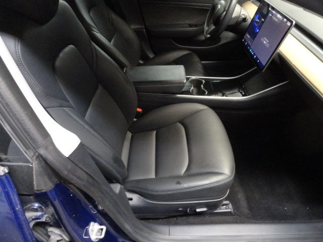 2019 Tesla Model 3 Image 12