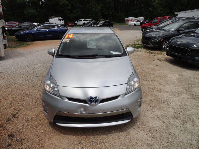 2014 Toyota Prius Image 2
