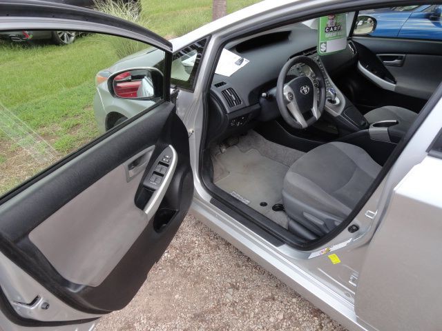 2014 Toyota Prius Image 12