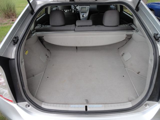2014 Toyota Prius Image 16